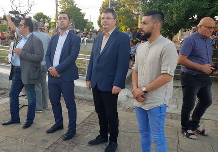 „Българските патриоти - ВМРО, ВОЛЯ и НФСБ“ изненадаха приятно жителите на  Дебелт