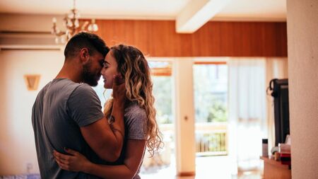 10 здравословни причини да целувате по-често любимия човек