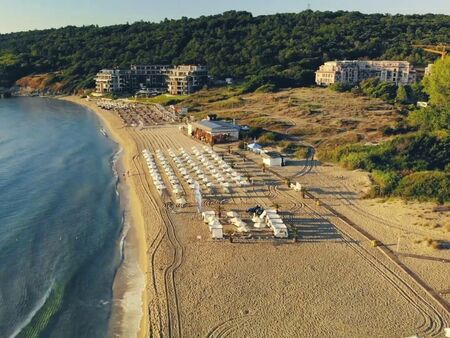 Прокуратурата сезира три министерства за незаконно строителство на плажовете „Смокиня“ и „Каваци“