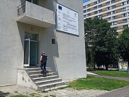 Трагедия! Студентът Георги почина затиснат от хладилник в асансьора на общежитията в Бургас