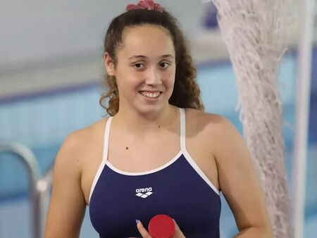 Два национални рекорда и пето място на европейското по плуване за девойки на Жанет Ангелова