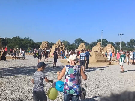 НА ЖИВО във Флагман.БГ: Вижте откриването на Фестивала на пясъчните скулптури