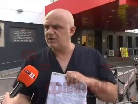Скандал! Лекуващият лекар на министър Кацаров в "Пирогов" го обвини, че манипулирал пациентите