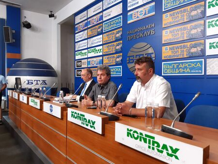 Вижте пресконференция на партия ИТН и Николай Василев