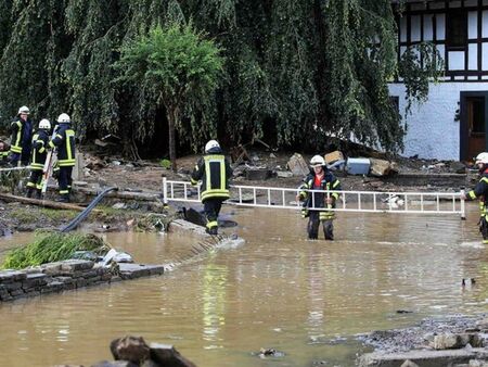 Жертвите от наводненията в Белгия и Германия растат