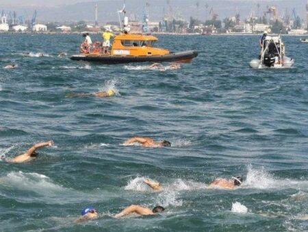 Отменят плувния маратон от остров Света Анастасия, морето днес е опасно