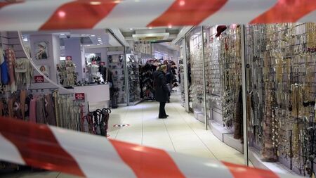Ще забранят ли на неваксинирани да влизат в магазините в Гърция?