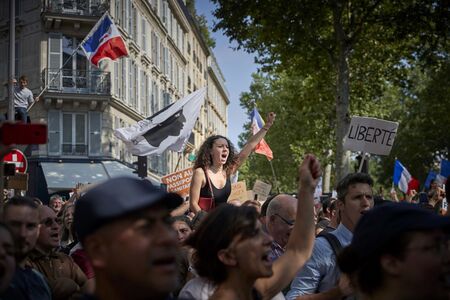 Десетки хиляди излязоха на COVID протести по света