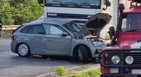 ТИР удари лека кола при обратен завой в Русе, две жени загинаха