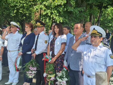 Бургас отбеляза 142 години от създаването на Военноморските сили на РБ