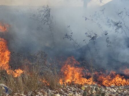 Пожар изпепели къщи във велинградското село Кръстава