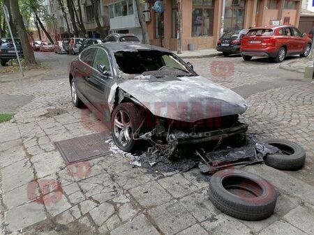 Огнена вендета: Запалиха с коктейл Молотов скъпото Ауди на бургаски бизнесмен