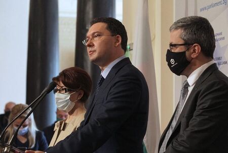 Митов: Не виждам как бихме подкрепили правителство, предложено от този парламент