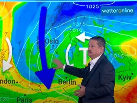 Чудесно време за море до 10 септември, но проф. Рачев заговори за облекло тип „зелка“