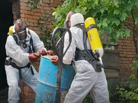 Опасна находка в София: Намериха бидон с хлороформ
