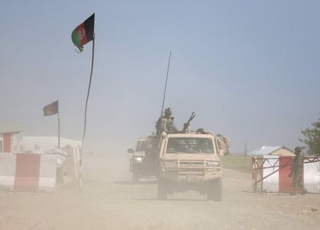 Талибаните празнуват „пълната независимост“ на Афганистан