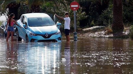 Наводнения и бури поразиха Каталуния и други райони в Испания