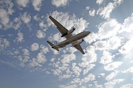 Заето: Самолет кацна принудително заради отказ на пътник да излезе от тоалетната