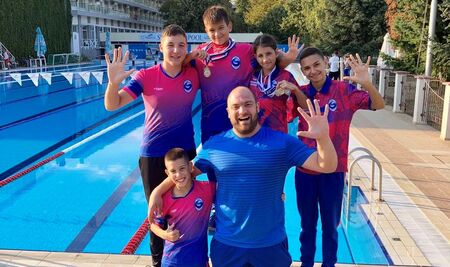 Плувците на „Бургас“ с нови 7 медала от пореден турнир