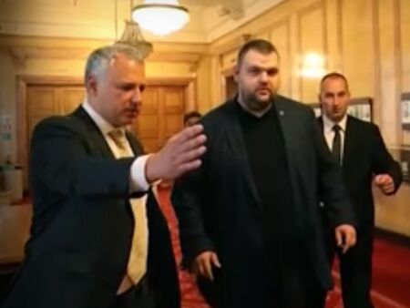 Рашков на разпит пред комисията "Магнитски" за Черепа и Пеевски