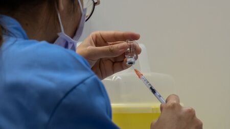 "Галъп": Близо 50% от българите не възнамеряват да се ваксинират