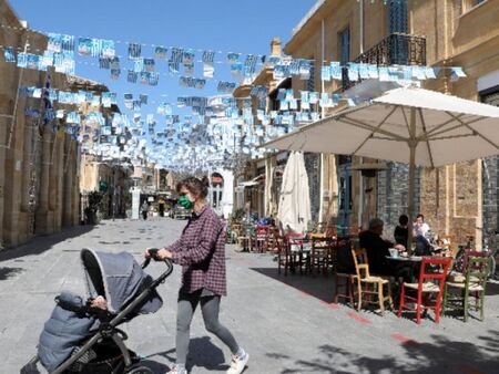 Глобиха кафене в Кипър с 16 000 евро заради непоискан Covid сертификат