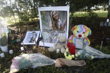 Смъртта на 22-годишна YouTube звезда разтърси Америка