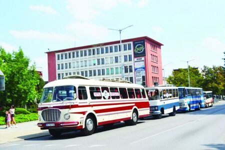 Помните ли автобусите от соца? Димитровград ги събра за експозиция