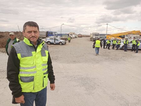 Пътищарите излязоха на протест, блокират входа на Бургас откъм АМ „Тракия“