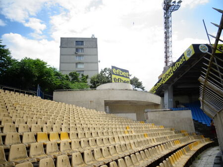 НАП разпродава на парчета за 500 хил.евро бургаския стадион "Лазур"