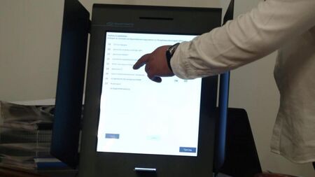 Две общини и 12 кметства провеждат частични избори