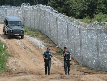 Ремонтират оградата на границата с 5 милиона лева