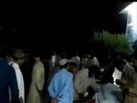 Десетки загинали след силен трус в Пакистан