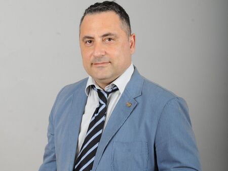 Кой е Йордан Петков – силният играч от Созопол в битката за депутатските места