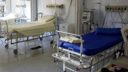 Свършват COVID леглата в ямболските болници