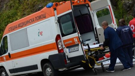 Тежка катастрофа на пътя Пазарджик-Пловдив, има пострадали