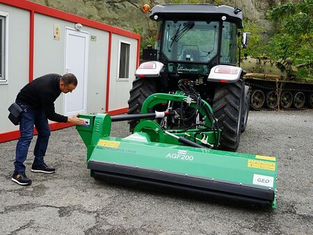 Ново оборудване за поддържане на зелените площи в Айтос