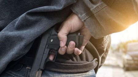 Мъж заплаши с пистолет кметица в Монтанско