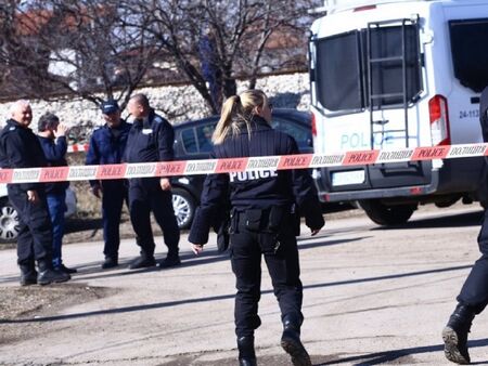 Брутално зверство в Ямболско: Шотландец уби от бой баща си