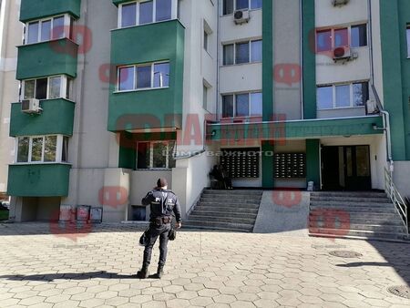 Хората от блок 18 в жк „Зорница“: Чудо е, че в коридора не е имало човек, щеше да стане на пихтия от взрива