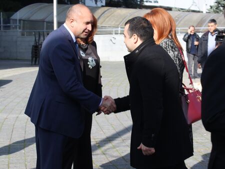 Президентът Румен Радев подкрепи изцяло проекта на Константин Бачийски за възстановяване на летището в Равнец