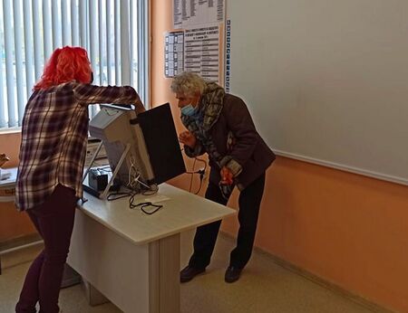 Объркване с машините или личен избор: 3332 от Бургаско са гласували само за президент, отказали са вот за НС