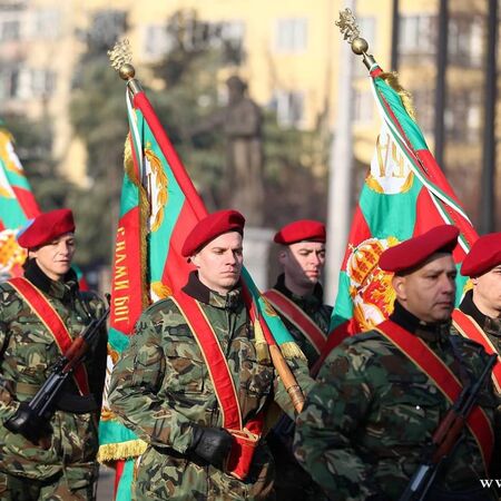 Военното формирование в Лозово набира кандидати за военна служба