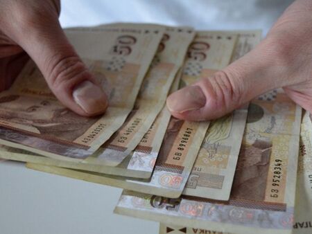 КНСБ: 764 лева минимална заплата от догодина, за да изпълним евродирективата