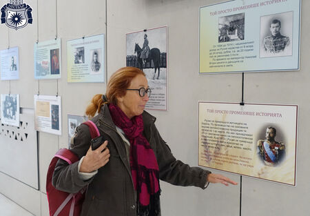 В Артиум център в Несебър гостува  фотоизложба, посветена  на последния руски император