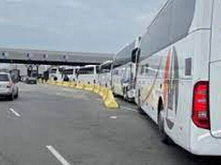Десетки автобуси от Турция на ГКПП "Капитан Андреево"