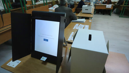 „Галъп”: Избирателната активност към 09.00 ч. е 3,5%