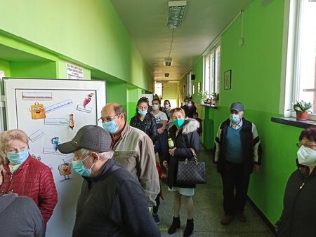 Малко над 9 % от избирателите в област Бургас са отишли до урните, най-активни са в Несебър