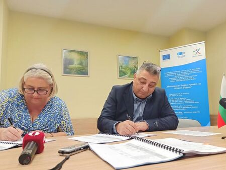 ВиК Бургас подписа договора с ЕБВР за най-мащабния воден проект в региона