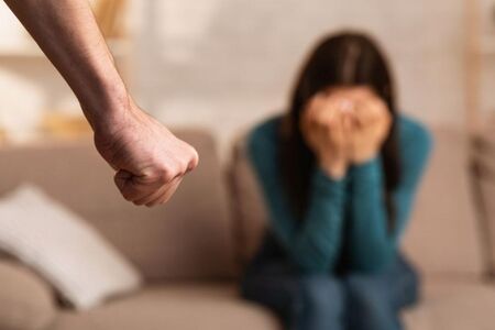 Eксперти: Домашното насилие расте стремглаво по време на пандемия